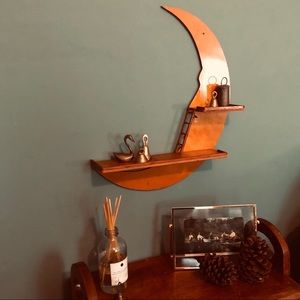 Vintage Crescent Moon Shelf ⭐️🌙